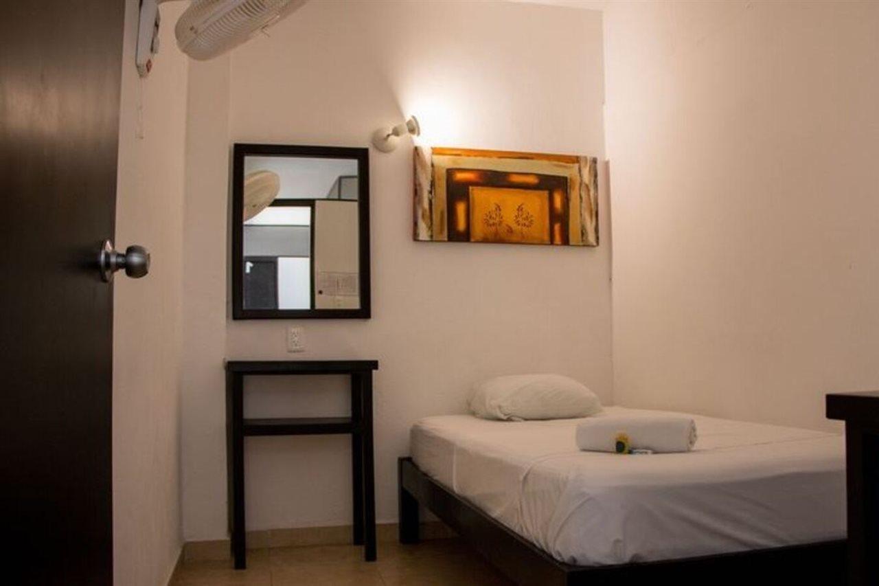 Hostal Gayser Valladolid  Eksteriør billede